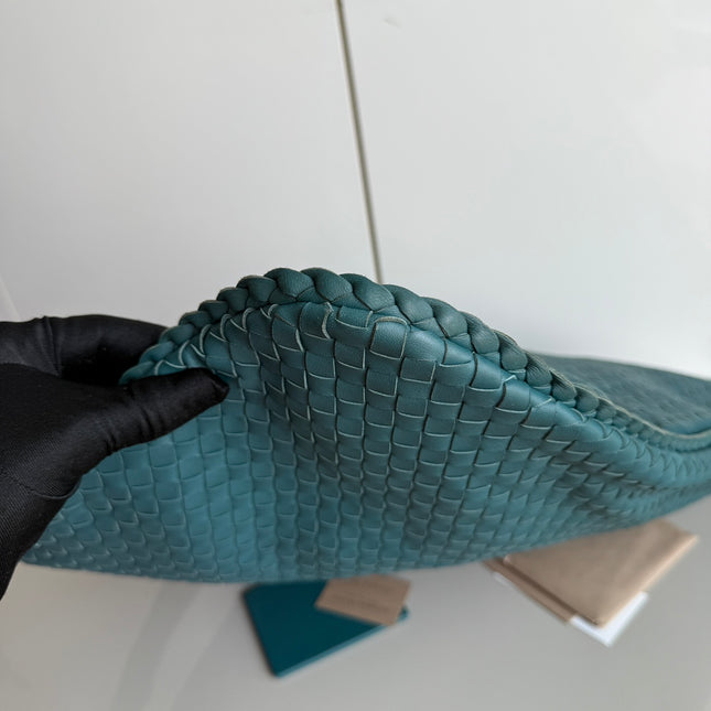 Bottega Veneta Veneta Hobo Maxi Green Intrecciato Leather Bag 51cm