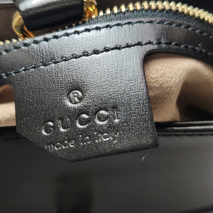 Gucci Jackie 1961 Black Leather Bag Small Gold Piston Lock