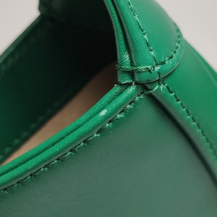 Gucci Jackie 1961 Mini Handbag in Green Leather with Adjustable Strap