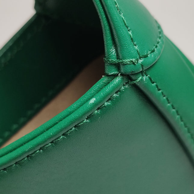 Gucci Jackie 1961 Mini Handbag in Green Leather with Adjustable Strap