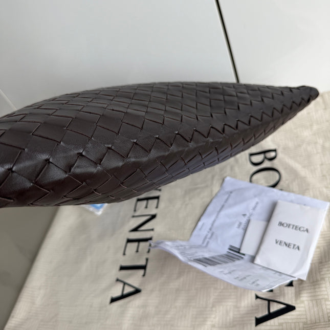 Bottega Veneta Hop Hobo Small Medium Leather Chocolate Brown 46cm