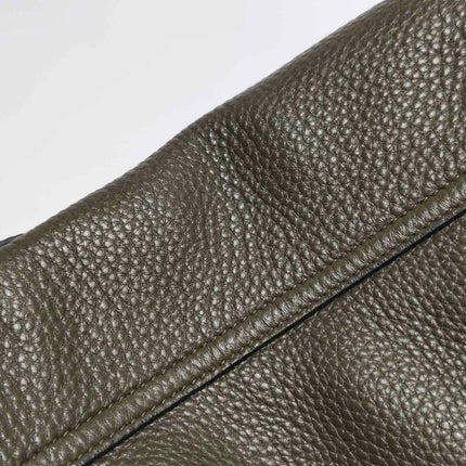 Sac à bandoulière Gucci Softbit Maxi en cuir de veau vert olive 2024