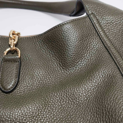 Sac à bandoulière Gucci Softbit Maxi en cuir de veau vert olive 2024