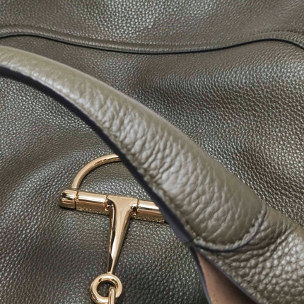 Sac à bandoulière Gucci Softbit Maxi en cuir de veau vert olive 2024