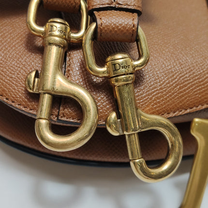 Dior Saddle 2022 Medium Tan Brown Grained Calfskin Leather Bag with Strap