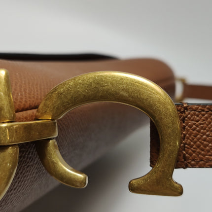 Dior Saddle 2022 Medium Tan Brown Grained Calfskin Leather Bag with Strap