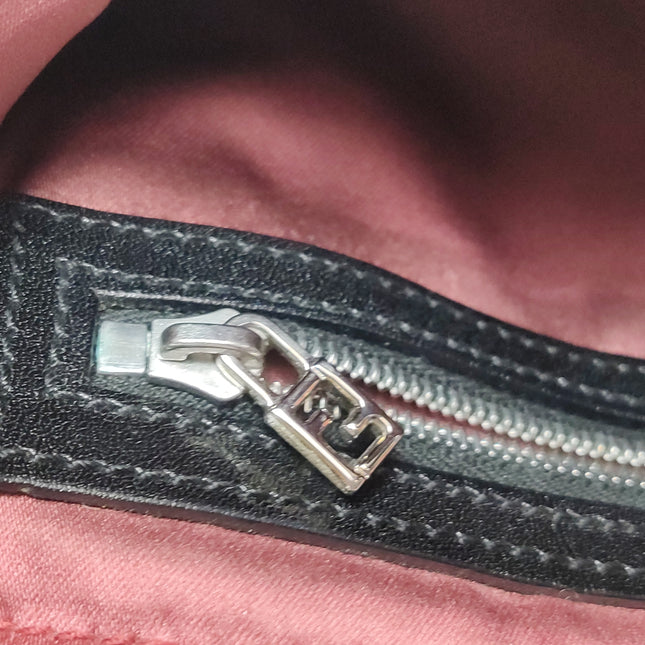 Fendi Baguette Bag Grey and White Wool Knit Shoulder Bag