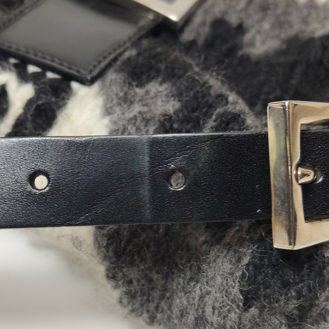 Fendi Baguette Bag Grey and White Wool Knit Shoulder Bag
