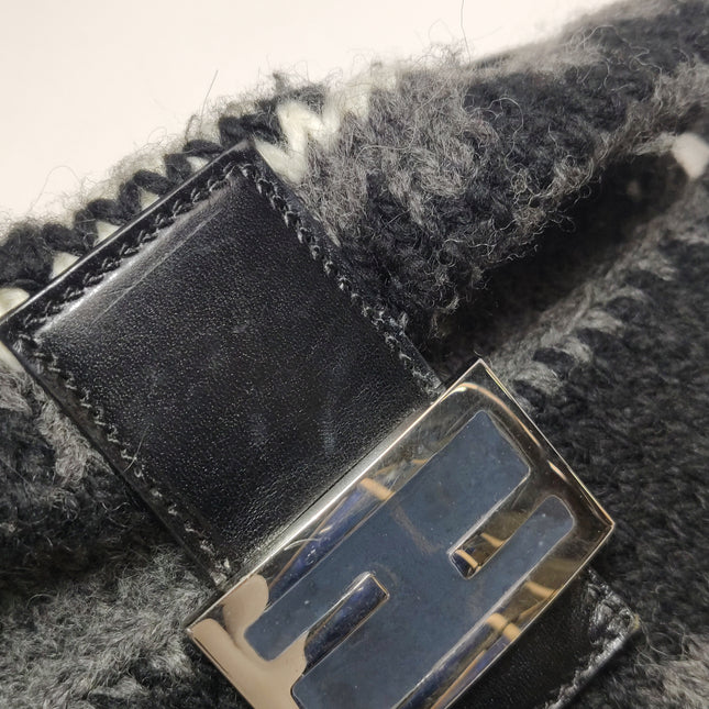 Fendi Baguette Bag Grey and White Wool Knit Shoulder Bag