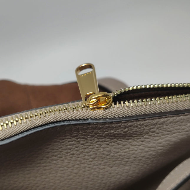 Gucci Softbit Maxi Shoulder Bag Beige Calfskin Leather