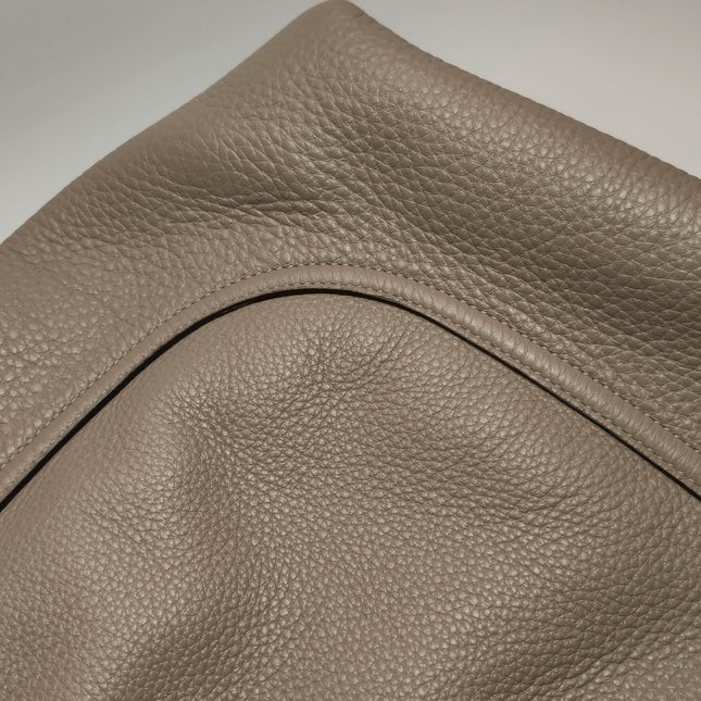 Gucci Softbit Maxi Shoulder Bag Beige Calfskin Leather
