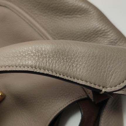 Gucci Softbit Maxi Shoulder Bag Beige Calfskin Leather
