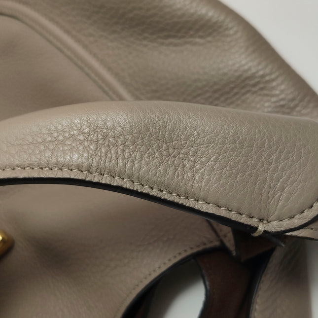 Gucci Softbit Maxi Shoulder Bag Beige Calfskin Leather