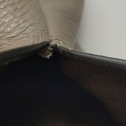 Gucci Softbit Maxi Shoulder Bag Beige Calfskin Leather