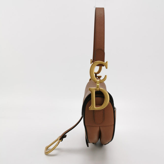 Dior Saddle 2022 Medium Tan Brown Grained Calfskin Leather Bag with Strap
