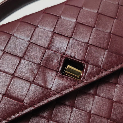 Bottega Veneta Andiamo Clutch Small Burgundy Handbag