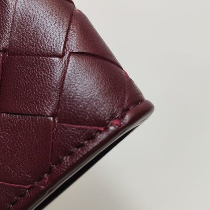 Bottega Veneta Andiamo Clutch Small Burgundy Handbag