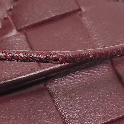 Bottega Veneta Andiamo Clutch Small Burgundy Handbag