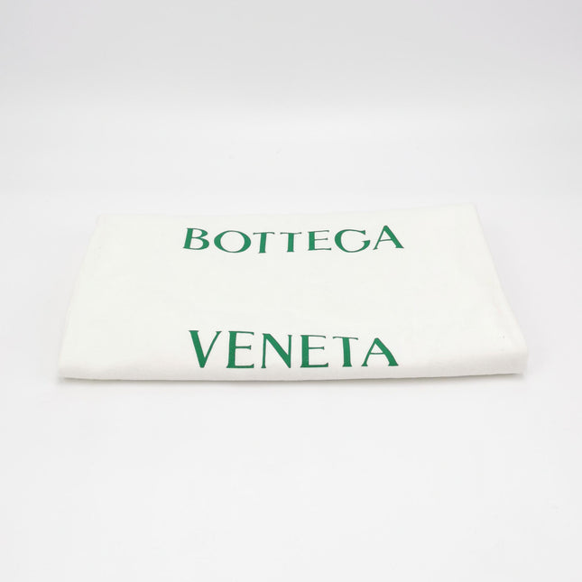 Bottega Veneta Andiamo Clutch Small Burgundy Handbag