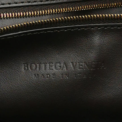 Bottega Veneta Hop Large Leather Fondant Chocolate Brown Hobo Bag