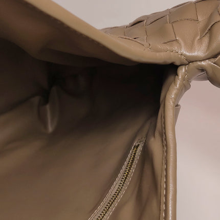 Bottega Veneta Hop Hobo Medium Leather Nutty Brown