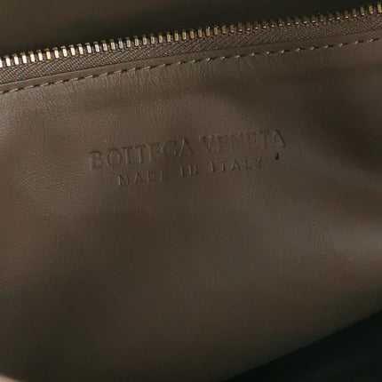 Bottega Veneta Hop Hobo Medium Leather Nutty Brown