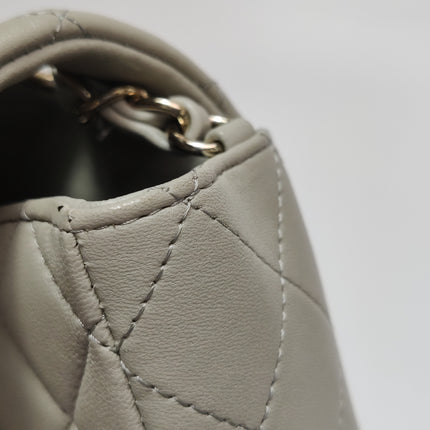 Chanel Classic Flap Rectangulaire Mini Cuir d'Agneau Gris Métal Doré Puce