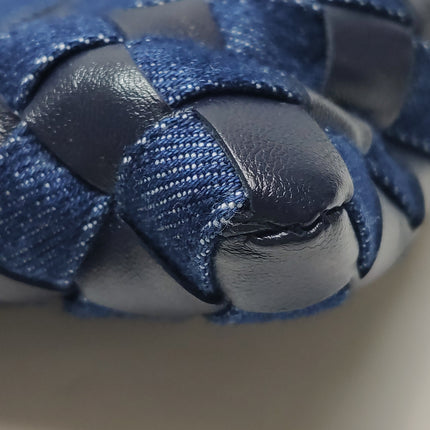 Sac hobo Bottega Veneta Hop grand modèle en cuir et jean Intrecciato bleu marine 55 cm