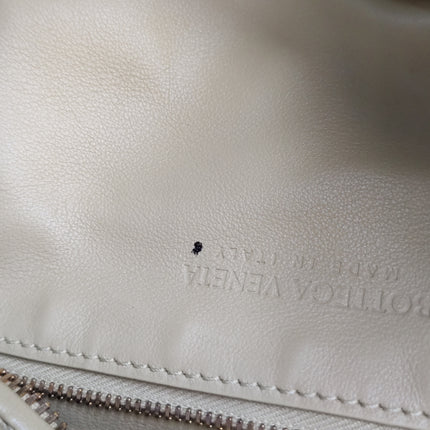 Bottega Veneta Jodie Maxi Lambskin Leather Beige Oats 70cm