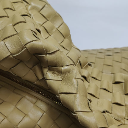 Bottega Veneta Jodie Maxi Lambskin Leather Beige Oats 70cm