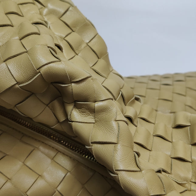 Bottega Veneta Jodie Maxi Lambskin Leather Beige Oats 70cm