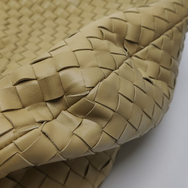 Bottega Veneta Jodie Maxi Lambskin Leather Beige Oats 70cm
