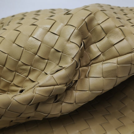Bottega Veneta Jodie Maxi Lambskin Leather Beige Oats 70cm