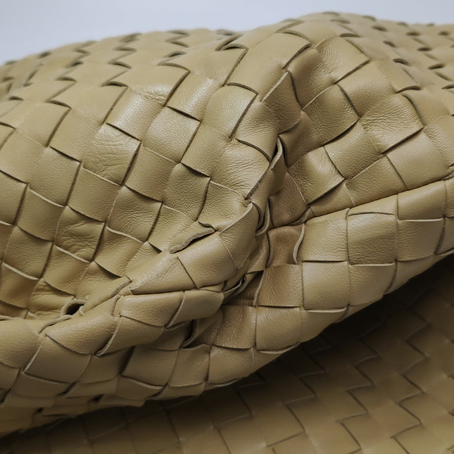 Bottega Veneta Jodie Maxi Lambskin Leather Beige Oats 70cm