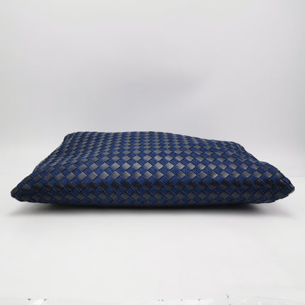 Sac hobo Bottega Veneta Hop en cuir et denim Intrecciato marine 55 cm