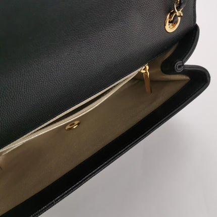 Sac à rabat Chanel Captain Gold petit, en cuir caviar noir