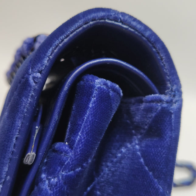 Chanel Classic Flap Medium Velours Bleu Roi Quincaillerie Argentée
