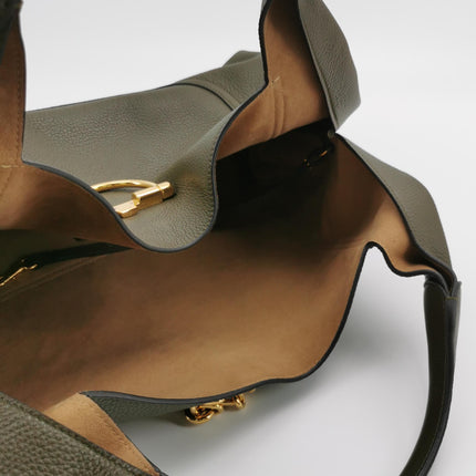 Sac à bandoulière Gucci Softbit Maxi en cuir de veau vert olive 2024