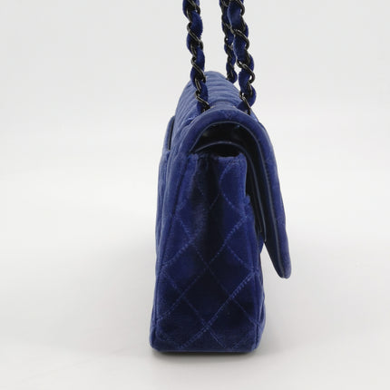 Chanel Classic Flap Medium Velours Bleu Roi Quincaillerie Argentée