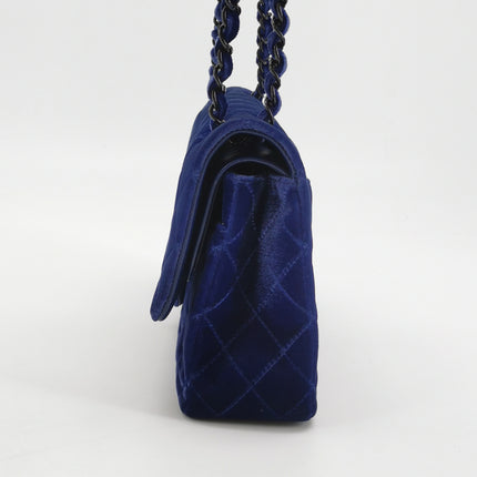 Chanel Classic Flap Medium Velours Bleu Roi Quincaillerie Argentée