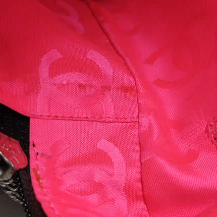 Sac Reporter Chanel Cambon multi-poches, taille moyenne, en cuir de veau noir avec CC noir