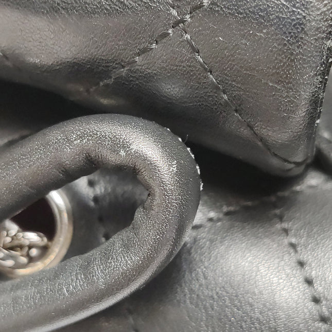 Sac Reporter Chanel Cambon multi-poches, taille moyenne, en cuir de veau noir avec CC noir