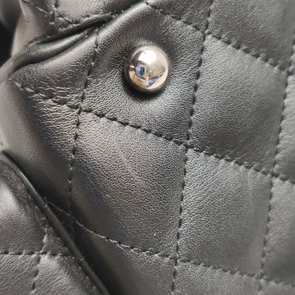 Sac Reporter Chanel Cambon multi-poches, taille moyenne, en cuir de veau noir avec CC noir