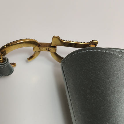 Sac Dior Saddle Mini Bleu Gris Soie avec Boucles Incrustées de Cristaux