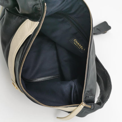 Chanel Classic Flap Moyen Cuir Caviar Noir