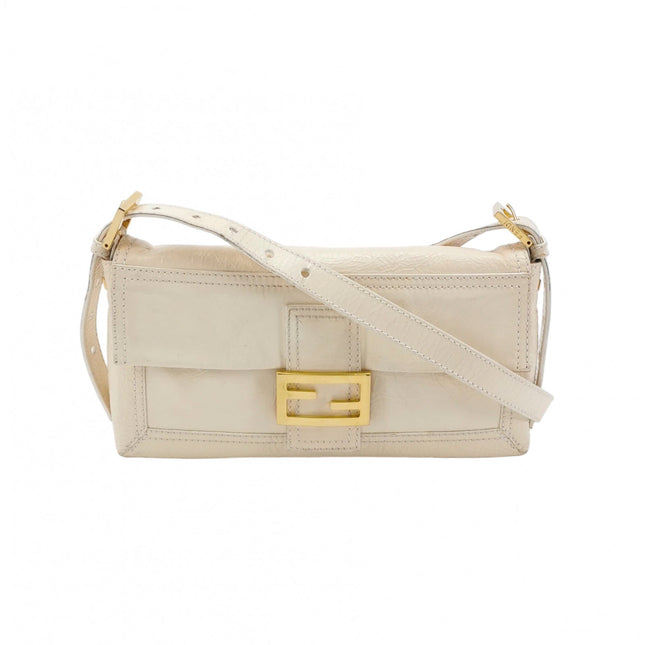Sac à bandoulière FENDI Baguette en cuir verni froissé blanc