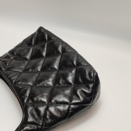 Chanel CC Chunky Chain Small Hobo Bag Black Shiny Crumbled Lambskin Quilted Leather