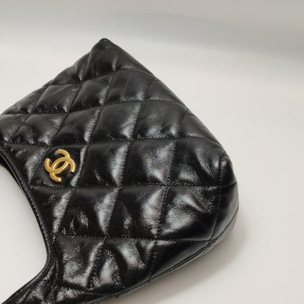 Chanel CC Chunky Chain Small Hobo Bag Black Shiny Crumbled Lambskin Quilted Leather