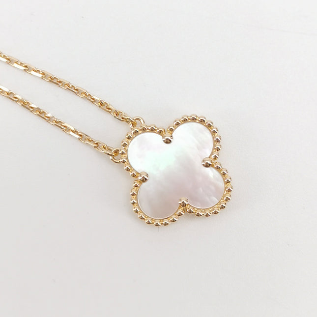 Van Cleef & Arpels Necklace Vintage Alhambra pendant 18k Yellow Gold Mother of Pearl