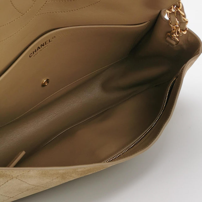 Chanel Classic Flap Medium Cuir Daim Marron Chocolat Foncé HW Argent, 1996-1997